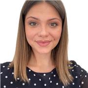 Insegnante bilingue impartisce lezioni di inglese, di gruppo o individuali, lezioni in presenza ed online